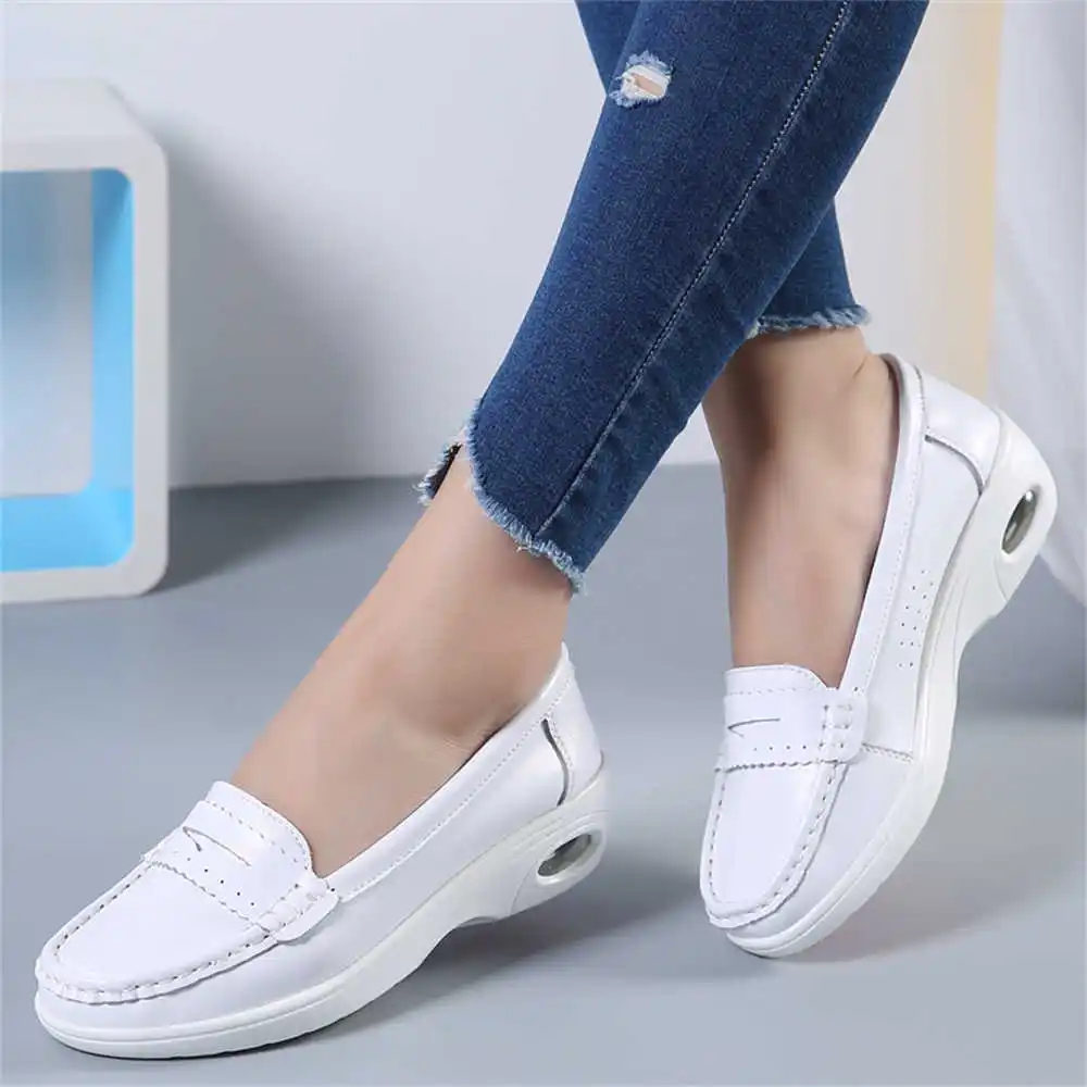 Thick Sole Slipon White Traine - مراجعة Men'S Formal Outfit Ideas وسعره